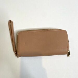 Everyday Zip-Around Wristlet Wallet in Light Tan